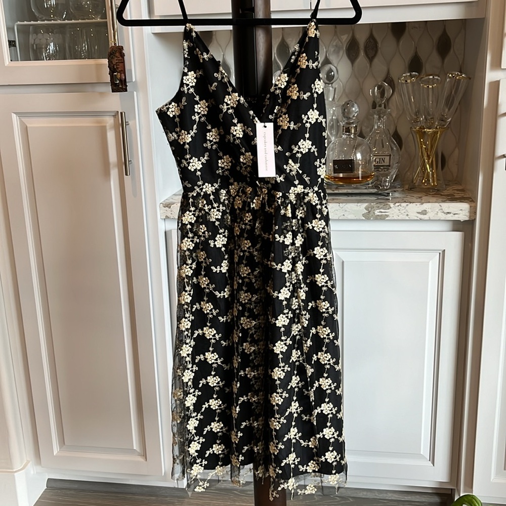 Cupcakes & Cashmere floral dress 2